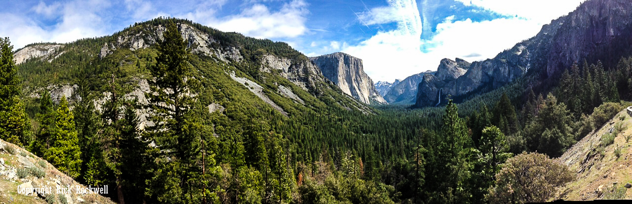 Photo of Wawona Tunnel and Tunnel View