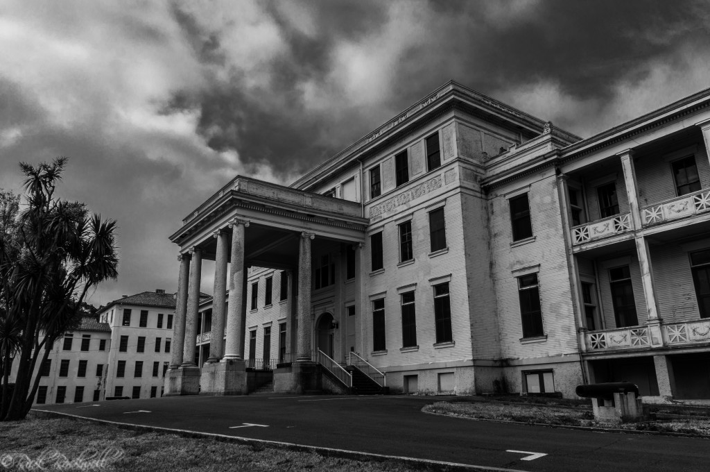 haunted house experience california Mare Island Hospital by CalExplornia