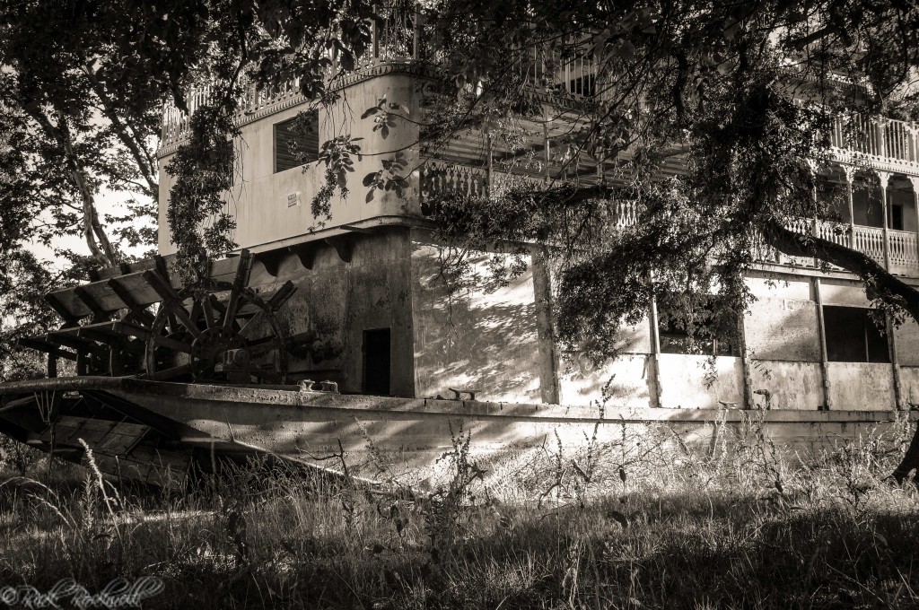 Side view of the Spirit of Sacramento